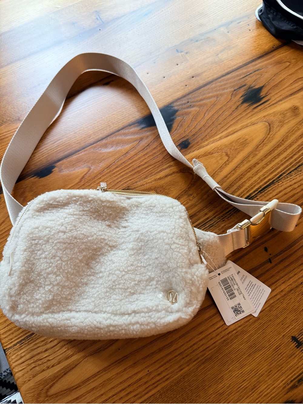 NWT lululemon athletica Cream fleece large Crossbody Belt Bag with Gold Hardware